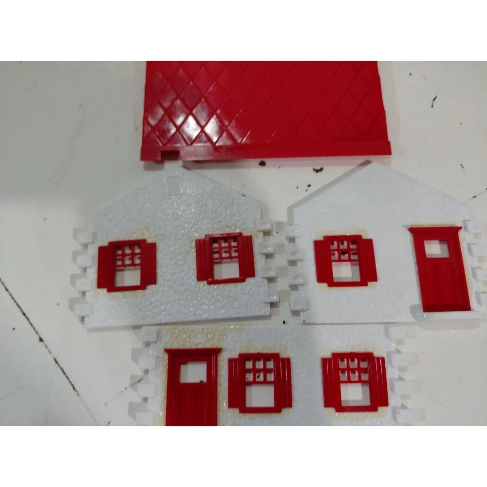 Plasticville O/S Gauge Model Railroad Scenery Cape Cod House Building Kit